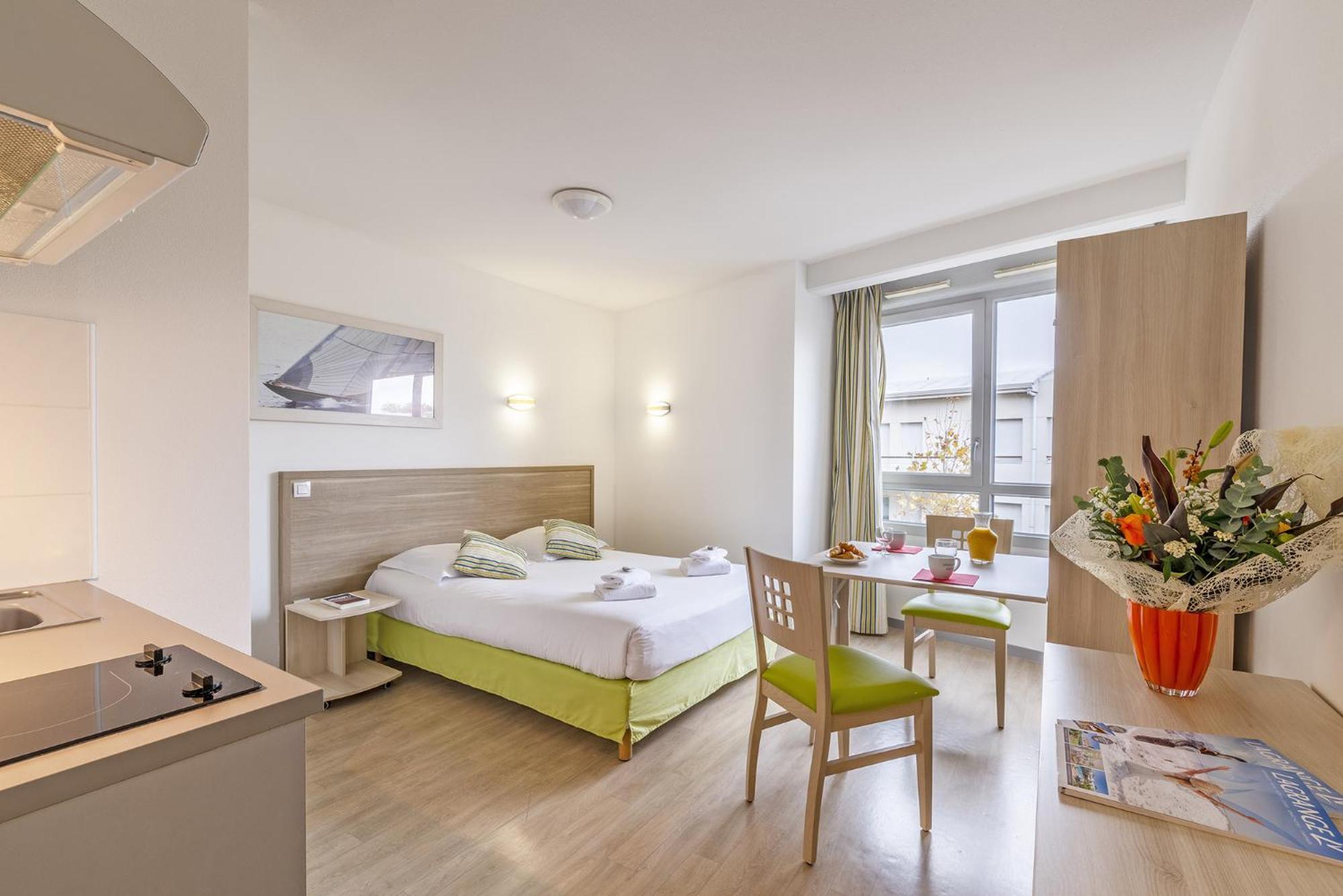 Lagrange Apart'Hotel l’Escale Marine La Rochelle  Exterior foto
